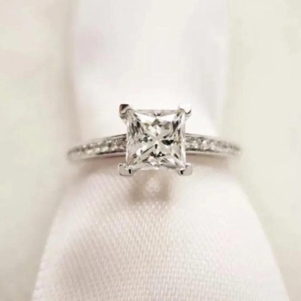 925 SILVER SQUARE DIAMOND ENGAGEMENT RING, CUTE RING, SHINY RING. - Picture 3 of 5